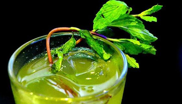 Hosting A Summer Soiree? 7 Refreshing Mocktail Recipes